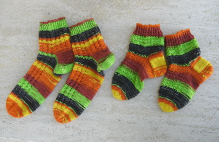 Handgestrickte Socken