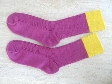 Maschinengestrickte Socken aus Trend-Point-uni