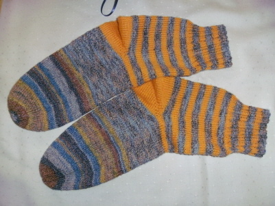 Handgestrickte Wollsocken